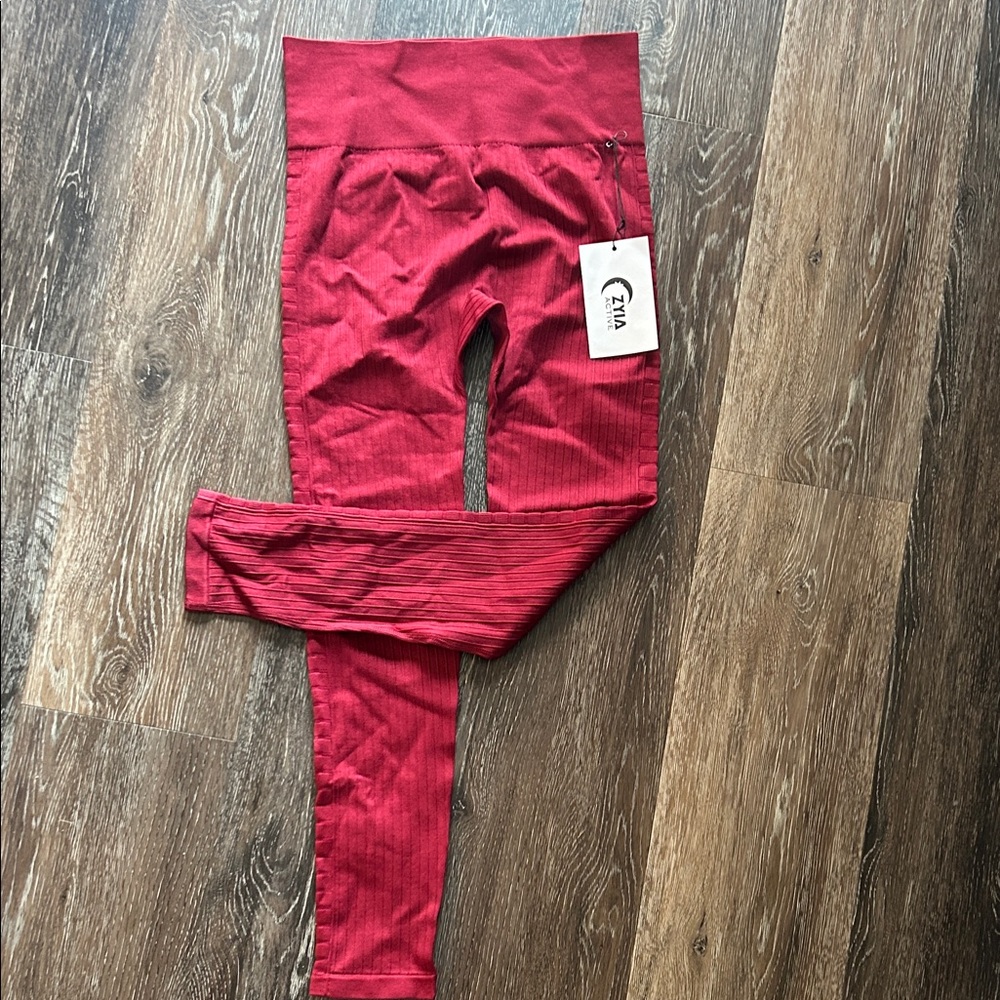 ZYIA Women's Vibrant Red Leggings
